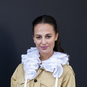 Alicia Vikander lors du défilé de mode prêt-à-porter printemps-été 2021 "Louis Vuitton" à La Samaritaine à Paris, le 6 octobre 2020 © Olivier Borde / Bestimage