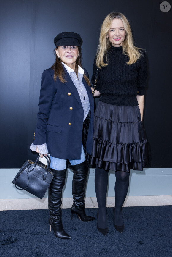 Babeth Djian et Delphine Arnault lors du défilé de mode prêt-à-porter printemps-été 2021 "Louis Vuitton" à La Samaritaine à Paris, le 6 octobre 2020 © Olivier Borde / Bestimage
