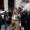 Clara Berry arrive à la Samaritaine pour assister au défilé de mode Louis Vuitton prêt-à-porter printemps-été 2021. Paris, le 6 octobre 2020 © Veeren Ramsamy-Christophe Clovis / Bestimage