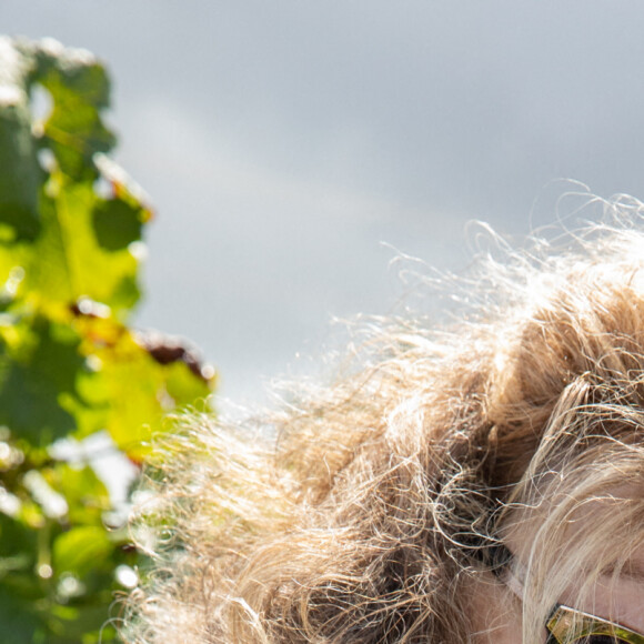 Grace de Capitani - Vendanges au domaine du Cassard au profit de l'association "Agir cancer Gironde" à Saint-Ciers-sur-Gironde, le 28 août 2020. © JLPPA/Bestimage