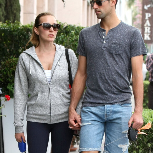 Exclusif - Novak Djokovic et sa femme Jelena Ristic promènent leurs chiens à West Hollywood, le 10 mars 2015. 