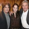 Eric Assous avec Alain Delon et sa fille Anouchka - Dîner au Café Opéra Capucines, après la première du film "Trésor" à Paris.