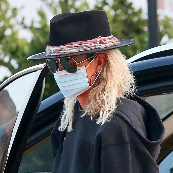 Exclusif - Laeticia Hallyday s'est rendue restaurant Nobu de Malibu après un dîner.
