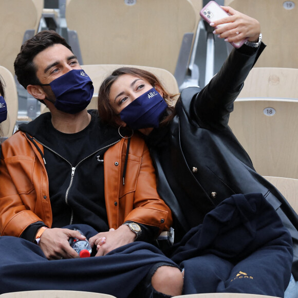 Rachel Legrain-Trapani et son compagnon Valentin Léonard dans les tribunes du tournoi de tennis des Interrnationaux de Roland Garros à Paris. Le 3 octobre 2020 © Dominique Jacovides / Bestimage