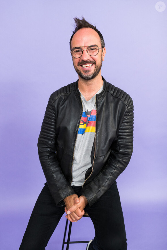 Exclusif - Rendez vous avec Jarry (Anthony Lambert) à Levallois-Perret le 24 septembre 2020. © Tiziano Da Silva / Bestimage 
