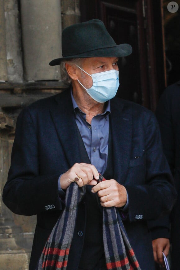 Exclusif - Michel Leeb - Sorties des obsèques du chef Gérard Idoux (restaurateur à la tête du Récamier) en l'église de Saint-Germain-des-Prés à Paris, le 08 octobre 2020 © Christophe Clovis / Bestimage