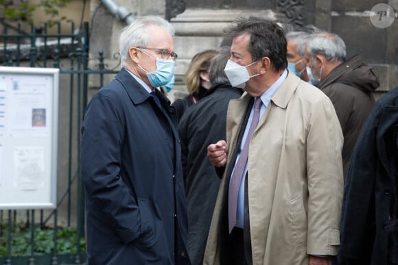 Exclusif - Bernard Emié, directeur général de la DGSE - Sorties des obsèques du chef Gérard Idoux (restaurateur à la tête du Récamier) en l'église de Saint-Germain-des-Prés à Paris, le 08 octobre 2020 © Christophe Clovis / Bestimage