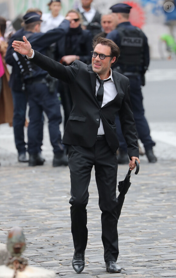 Nicolas Bedos - Hommage à Guy Bedos en l'église de Saint-Germain-des-Prés à Paris. Le 4 juin 2020.