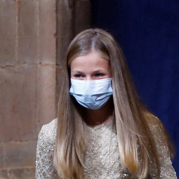 Le roi Felipe VI, la reine Letizia, la princesse héritière Leonor, la princesse Sofia d'Espagne lors de la cérémonie de remise des prix de la princesse des Asturies à l'hôtel Reconquista, Oviedo, le 16 octobre 2020.