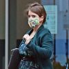 Exclusif - La Princesse Eugenie d'York, enceinte (en robe Claudie Pierlot), se promène dans le quartier de Mayfair à Londres, automne 2020.