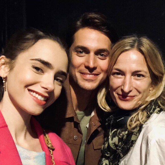 Lucas Bravo et Lily Collins, acteurs de la série "Emily in Paris".