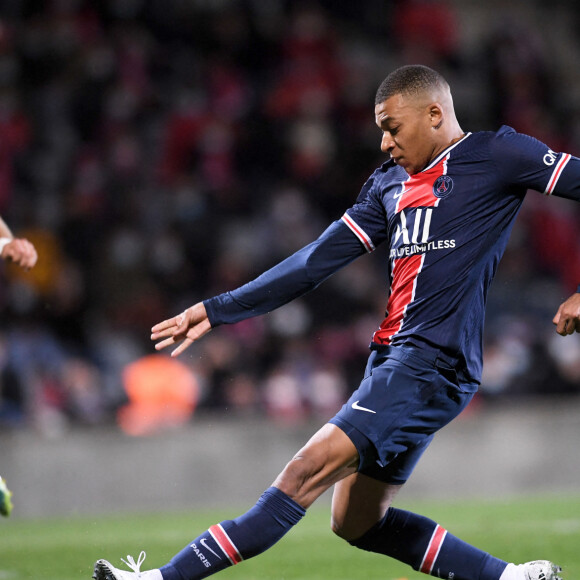 07 KYLIAN MBAPPE (PSG) - BUT - Le PSG bat Nîmes (4 - 0) en match de Ligue 1 à Nîmes le 16 octobre 2020. © Philippe Lecoeur / Panoramic / Bestimage