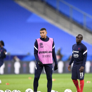 ECHAUFFEMENT - 10 KYLIAN MBAPPE (FRA) - Match de football de ligue des Nations France / Portugal (0-0) au stade de France à Saint-Denis le 11 octobre 2020. © FEP / Panoramic / Bestimage