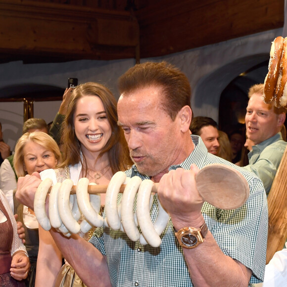 Arnold Schwarzenegger et sa fille Christina lors de la 29ème Weisswurstparty à l'hôtel Stanglwirt à Going, Autriche, le 27 janvier 2020.