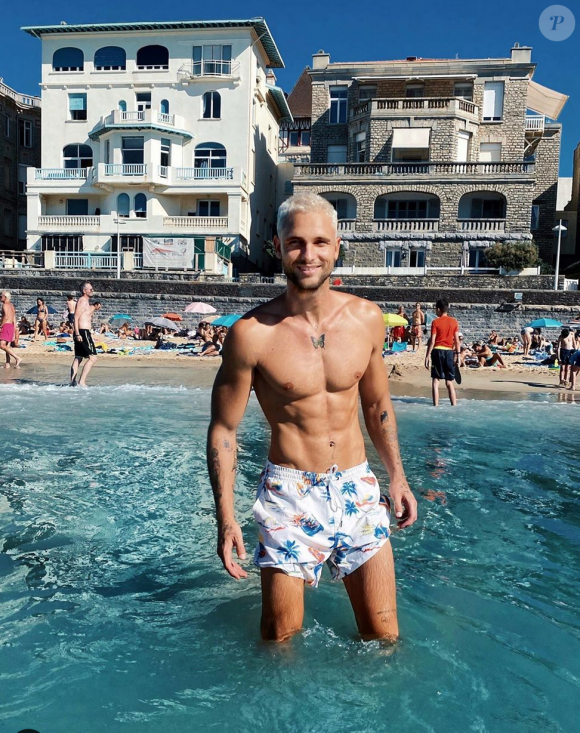 Bastien Grimal (Secret Story 10) en couple avec Kellyn Sun, rencontrée sur le tournages des "Princes et des Princesses de l'amour", saison 8 - Instagram