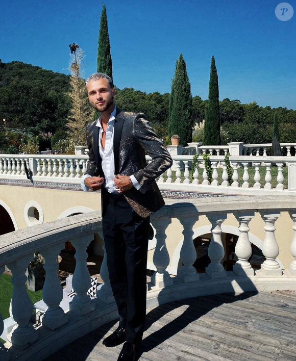 Bastien Grimal (Secret Story 10) en couple avec Kellyn Sun, rencontrée sur le tournages des "Princes et des Princesses de l'amour", saison 8 - Instagram