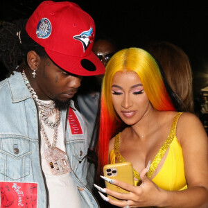 Offset et sa femme Cardi B en backstage au festival 2020 Vewtopia Music Festival à Marlin's Park à Miami, le 1er février 2020. 