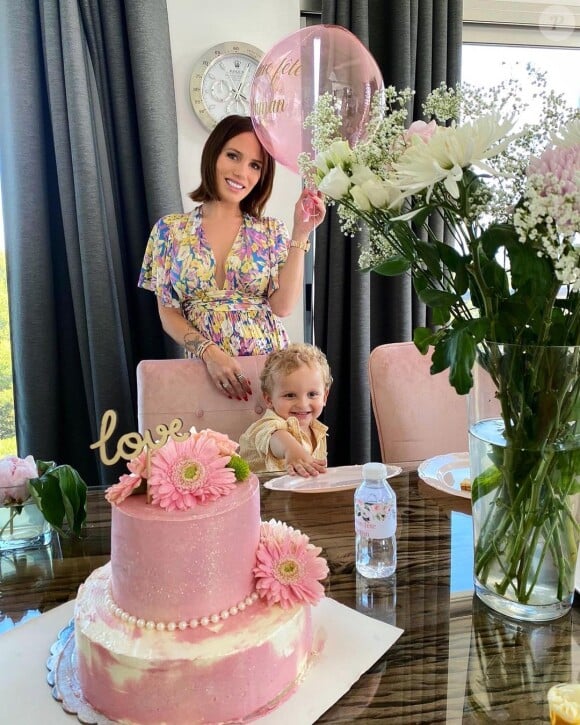Manon Marsault et Julien Tanti, parents de Tiago (2 ans) et Angelina (presque 2 mois), sont au coeur d'une polémique après une visite au zoo à Dubaï.