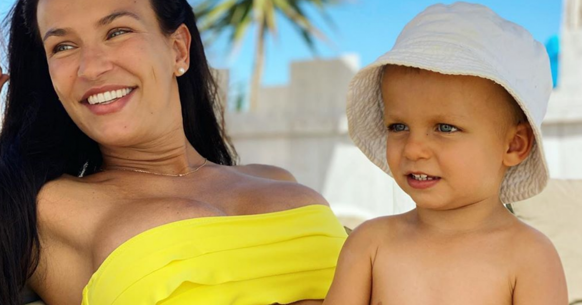 Julie Ricci Son Fils Aux Urgences Levre Ouverte Et Points De Suture Elle Devoile Tout En Photos Purepeople