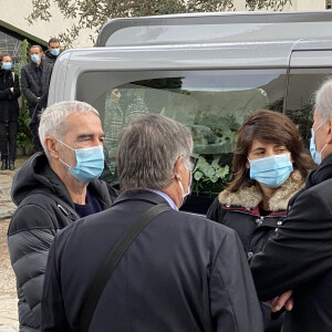 Raymond Domenech et Estelle Denis lors des obsèques de Bruno Martini en l'église Saint Augustin à La Grande Motte © Richard Gosselin / Panoramic / Bestimage