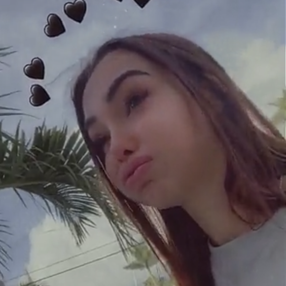 Nabilla très émue en retrouvant la maison des Anges 5 à Miami où elle a rencontré son mari Thomas il y a huit ans - 28 octobre 2020