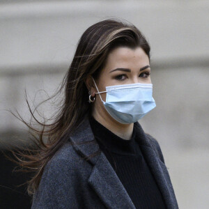 EnjoyPhoenix quitte l'Elysée après avoir été reçue par le porte-parole du gouvernement, Gabriel Attal, pour une émission de sensibilisation des plus jeunes au coronavirus, le 28 octobre 2020. @Eliot Blondet/ABACAPRESS.COM
