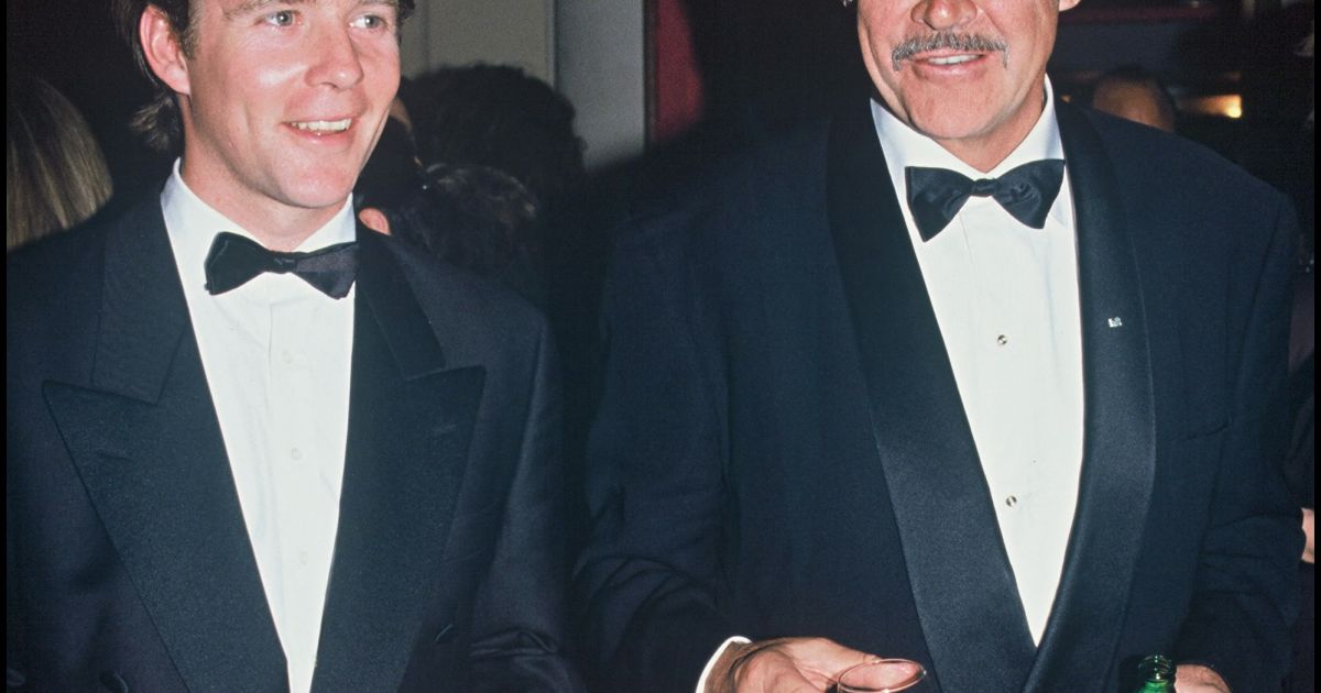 Sean Connery avec son fils Jason à Paris en 1992. Purepeople