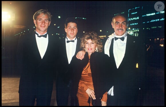 San Connery, sa femme Micheline et son fils Jason, lors de la soirée des César en 1987.