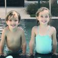 Le prince Nicolas et la princesse Leonore de Suède photographiés - vraisemblablement en Floride - dans une piscine par leur mère la princesse Madeleine de Suède, photo publiée sur Instagram le 18 février 2019.
