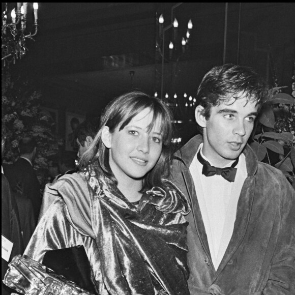 Archives - Sophie Marceau et Philippe Cosso à la soirée des César. Sophie Marseau, César du meilleur espoir féminin pour "La Boum 2". 1983.