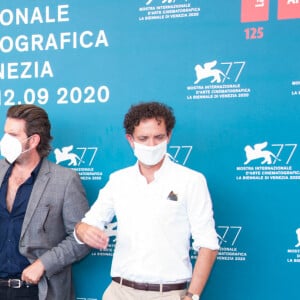 Roméo Elvis, Quentin Dupieux, Adèle Exarchopoulos, Gregoire Ludig, David Marsai - Photocall du film "Mandibules" lors de la 77e édition du Festival international du film de Venise, la Mostra. Le 5 septembre 2020.