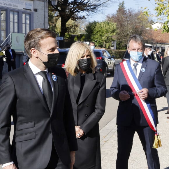 Yves de Gaulle, petit-fils de Charles de Gaulle - Le président Emmanuel Macron et sa femme Brigitte Macron rencontrent des élus locaux avant une cérémonie commémorative pour le défunt président et héros de la Seconde Guerre mondiale, Charles de Gaulle dans le village du nord-est de Colombey-les-Deux-Eglises où de Gaulle est décédé et a été enterré il y a 50 ans, le 9 novembre 2020. © Ludovic Marin / Pool / Bestimage 