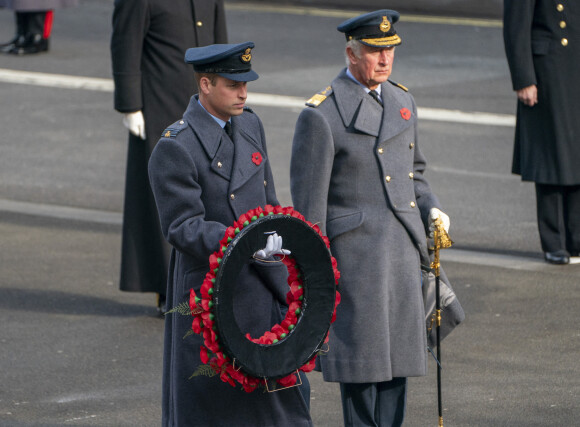 Le prince William et le prince Charles lors de la cérémonie du "Remembrance Sunday" à Londres, le 8 novembre 2020.