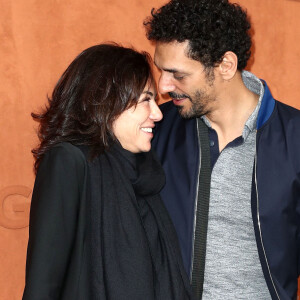 Tomer Sisley et sa femme Sandra - People au village pour la finale hommes lors des internationaux de France de tennis de Roland Garros 2019 à Paris le 9 juin 2019. © Jacovides - Moreau / Bestimage 