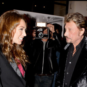 Laura Smet, Johnny Hallyday et sa femme Laeticia à Paris en 2008.