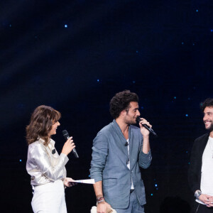 Exclusif - Faustine Bollaert, Amir Haddad et sa surprise : son père René-Mikhael Haddad et son cousin Anto - Surprise - Enregistrement de l'émission "La boite à secrets" N°6, présentée par F.Bollaert, qui sera diffusée le 13 novembre sur France 3. © Tiziano Da Silva / Bestimage