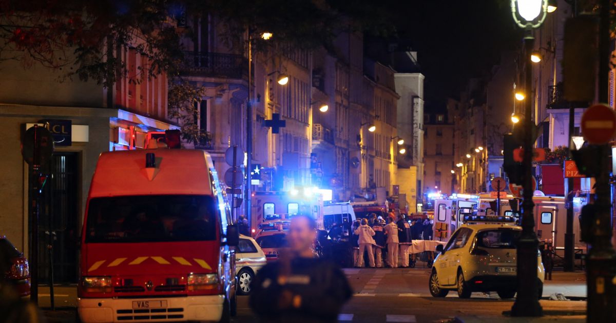 Attentats De Paris Les Celebrites Rendent Hommage Aux 130 Victimes 5 Ans Apres Purepeople