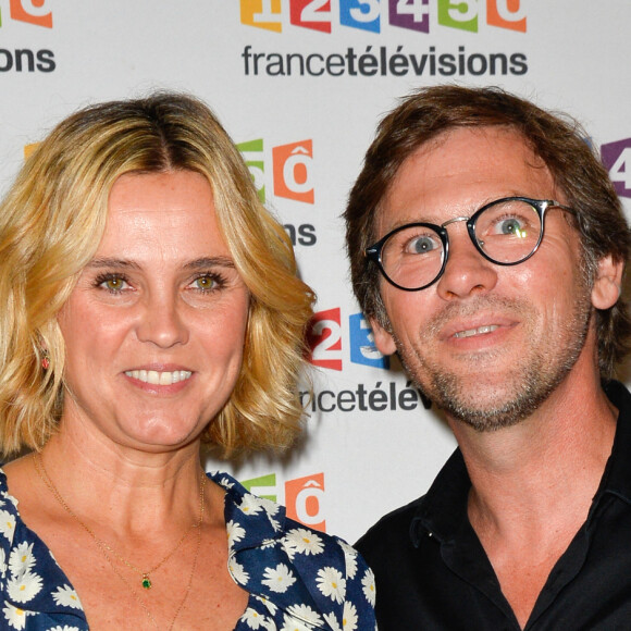 Marine Vignes et Laurent Romejko lors du photocall de la présentation de la nouvelle dynamique 2017-2018 de France Télévisions. Paris, le 5 juillet 2017. © Guirec Coadic/Bestimage