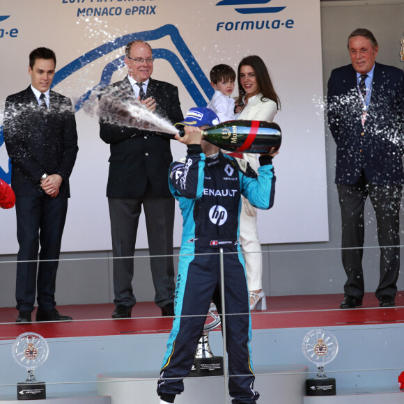 Alejandro Agag, créateur du championnat de Formule E, Louis Ducruet, le prince Albert II de Monaco, Charlotte Casiraghi et son fils Raphaël, Michel Boeri, Sébastien Buemi (Renault E.dams), Lucas di Grassi (Audi Sport ABT) - Grand Prix de Formule E à Monaco le 13 mai 2017. © Claudia Albuquerque/ Bestimage