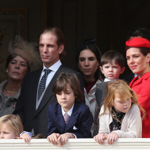 La princesse Caroline de Hanovre, Andrea Casiraghi, sa femme Tatiana Santo Domingo et leur fils Sacha Casiraghi, Charlotte Casiraghi et son fils Raphaël, les jumeaux Sylvestre et Rose , les enfants de Leticia de Massy, petite fille de la princesse Antoinette de Monaco soeur du prince Rainier - La famille princière de Monaco au balcon lors de la Fête Monégasque à Monaco, le 19 novembre 2016. © Bruno Bebert/Dominique Jacovides/Bestimage