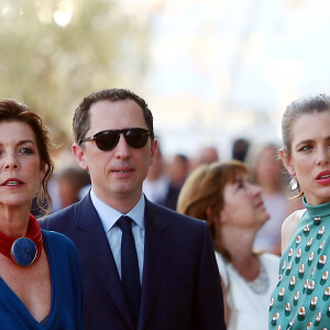La princesse Caroline de Hanovre, Gad Elmaleh et sa compagne Charlotte Casiraghi arrivant à la soirée pour l'inauguration du nouveau Yacht Club de Monaco, Port Hercule, le 20 juin 2014.