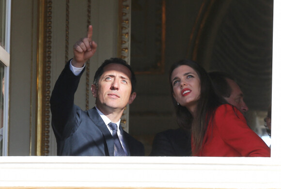 Gad Elmaleh et sa compagne Charlotte Casiraghi - Présentation de la princesse Gabriella et du prince Jacques de Monaco au balcon du palais princier de Monaco, le 7 janvier 2015, à la population monégasque en présence de la famille princière. La princesse Gabriella et le prince Jacques de Monaco sont nés le 10 décembre 2014.