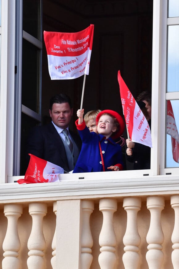 Sean Wittstock, le prince Jacques et la princesse Gabriella - La famille princière de Monaco au balcon du palais lors de la Fête nationale monégasque à Monaco. Le 19 novembre 2019