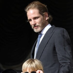 Andrea Casiraghi et son fils Sacha Casiraghi - La famille princière de Monaco au balcon du palais lors de la fête nationale monégasque, à Monaco, le 19 novembre 2017. © Dominique Jacovides/Bestimage