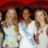 Sonia Rolland (Miss France 2000), Elodie Gossuin (Miss France 2001), Corinne Coman (Miss France 2003) et Sylvie Tellier (Miss France 2002) à Paris en 2003.