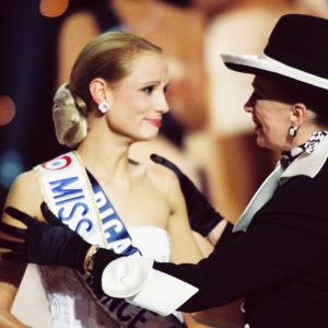 Elodie Gossuin, Miss Picardie, est élue Miss France à Monaco, en présence de Geneviève de Fontenay.