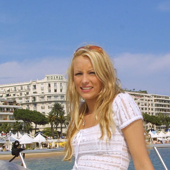 Elodie Gossuin, Miss France 2001, au Festival de Cannes au printemps 2002.