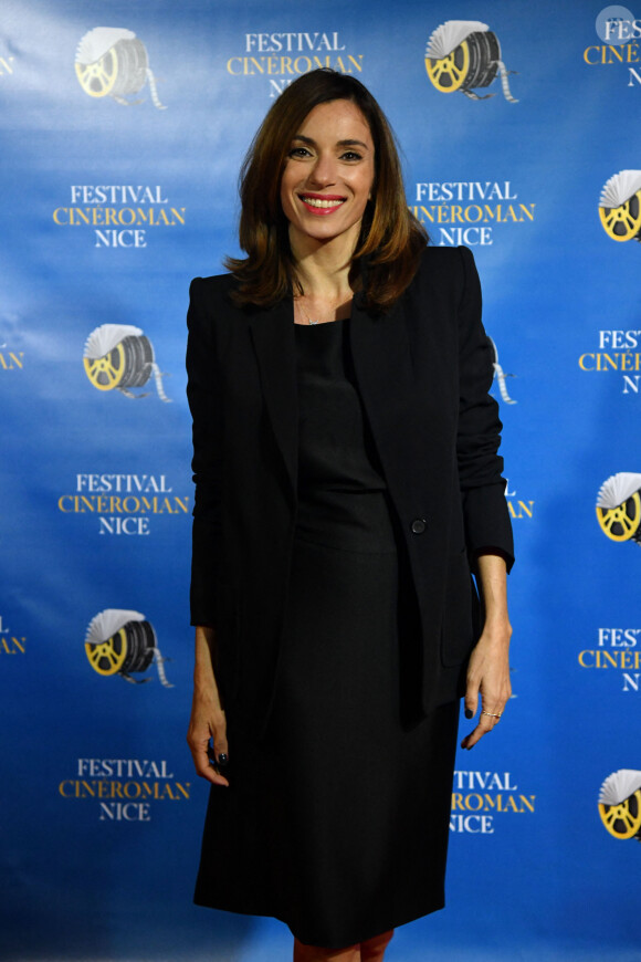 Aure Atika durant la soirée de clôture de la 1ere édition du Festival Ciné Roman à Nice le 26 octobre 2019. Pour cette soirée de clôture, c'est le film "J'accuse" réalisé pas R.Polanski d'après le roman de Robert Harris qui a sera projeté. Le film récompensé est "Celle que vous croyez", réalisé par S.Nebbou, le prix Ferret a récompensé la comédienne et réalisatrice N.Garcia et R.Polanski a reçu un prix pour l'ensemble de sa carrière. Cette manifestation a eu lieu du 23 au 26 octobre 2019. Tout en marquant la fin de l'année du Cinéma à Nice, elle deviendra pérenne et marquera une nouvelle avancée dans la présence de la Ville au niveau culturel international. Comme son nom l'indique, le festival Ciné Roman consiste à organiser un festival qui présente des films tirés de roman à travers différentes programmations (films en compétitions, avant-premières, films cultes) mais aussi des débats, masterclass et lectures. Daniel et Nathalie Benoin, Carole Chrétiennot et Christophe Barratier, les organisateurs de ce Festival souhaitent qu'il donne lieu à des rencontres entre auteurs, éditeurs, réalisateurs-producteurs et surtout bien sûr avec le public. © Bruno Bebert / Bestimage
