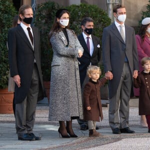 Andrea Casiraghi, Tatiana Santa Domingo, Stefano Casiraghi, Pierre Casiraghi, Francesco Casiraghi, Mélanie de Massy (de Lusignan), Beatrice Borromeo (habillée en Dior) - La famille princière assiste à une cérémonie de remise de médaille dans la cours du Palais de Monaco lors de la Fête Nationale 2020 de la principauté de Monaco le 19 novembre 2020. © David Nivière / Pool / Bestimage