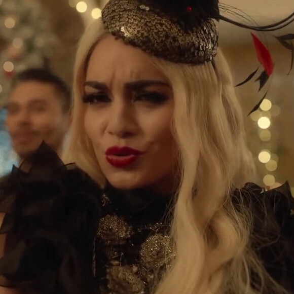 Vanessa Hudgens dans la bande-annonce du film Netflix "The Princess Switch 2" (La princesse de Chicago 2). Le 9 novembre 2020.